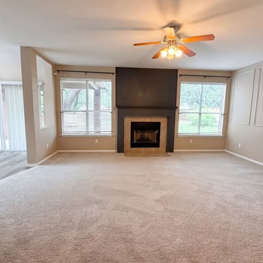 Property photo 3 of 312 Crowfoot Dr