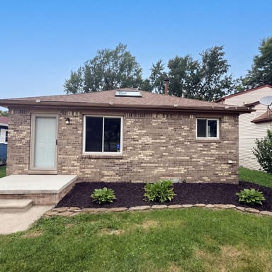 Property photo 1 of 33522 Fernwood St