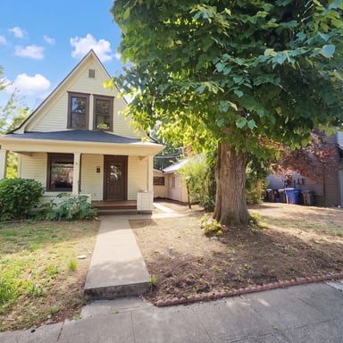 Property photo 1 of 1011 Almaden St