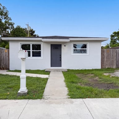 Property photo 1 of 1320 NW 15th St