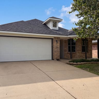 Property photo 1 of 1618 Hillside Dr