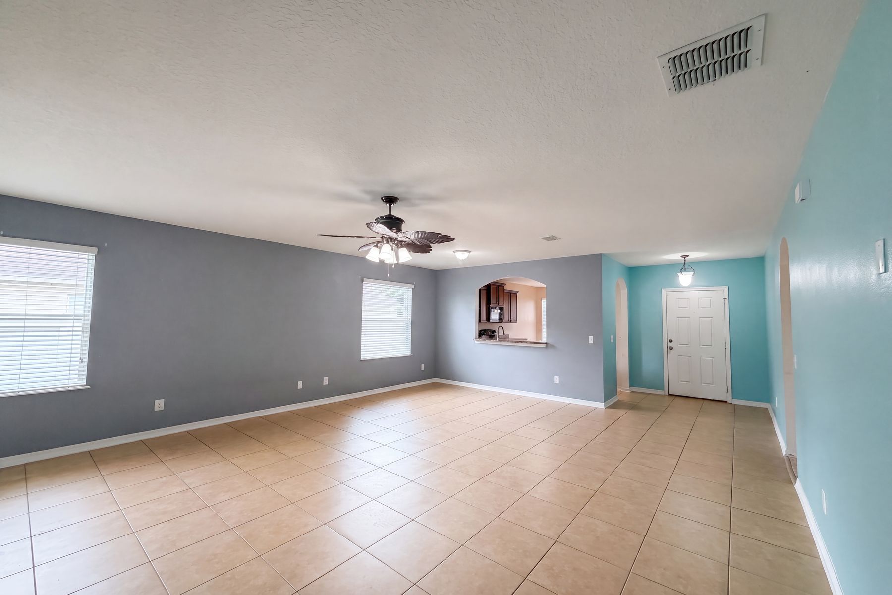 Property photo 3 of 12902 Scout Ct