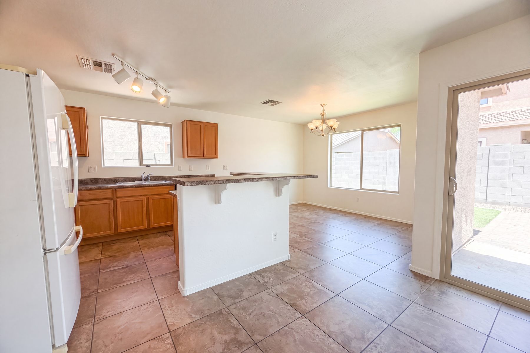 Photo 2 of 16 of 2232 E Cochise Ave, Apache Junction, AZ
