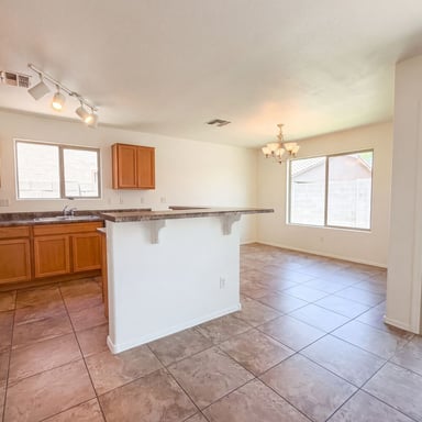 Property photo 2 of 2232 E Cochise Ave