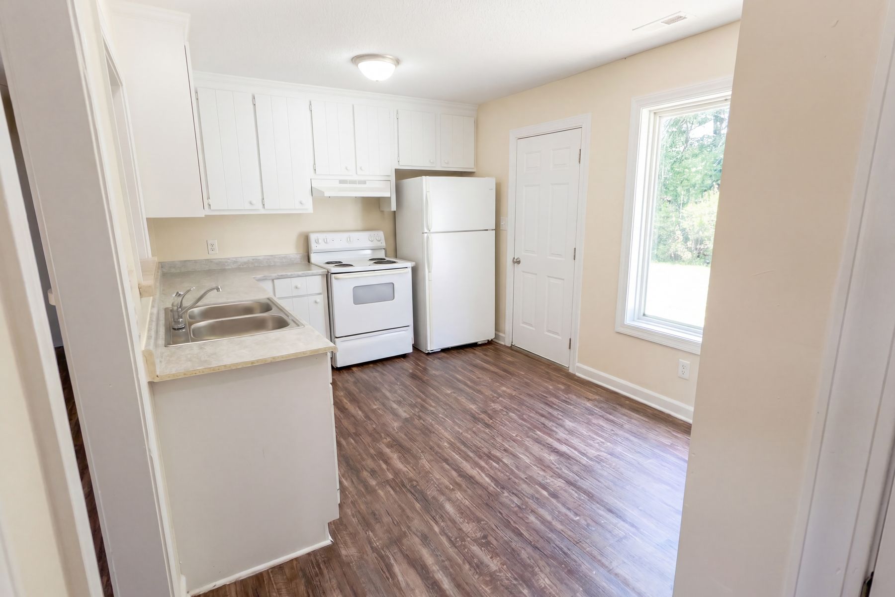 Photo 2 of 20 of 212 Katie Dr, Sharpsburg, NC