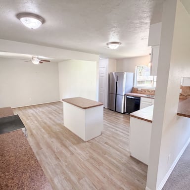 Property photo 2 of 17014 Fid Ct