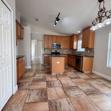 Property photo 2 of 617 Birchbark Trl