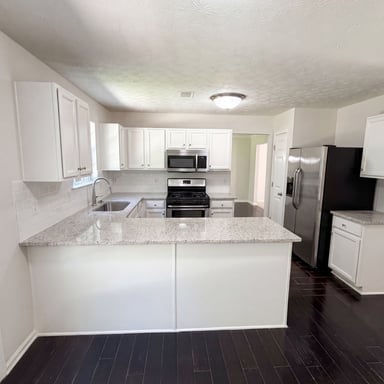 Property photo 2 of 3582 Coveside Ct