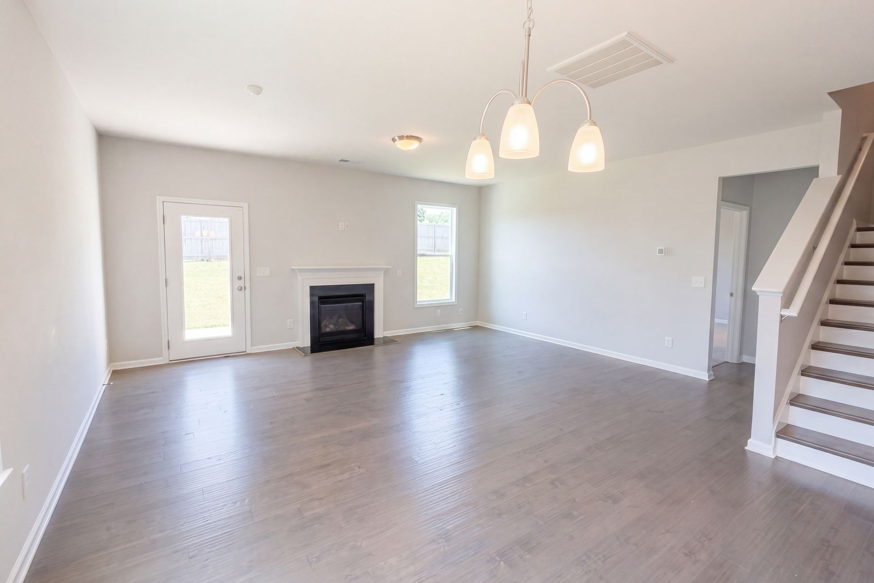 Property photo 3 of 217 Cassingham Ln