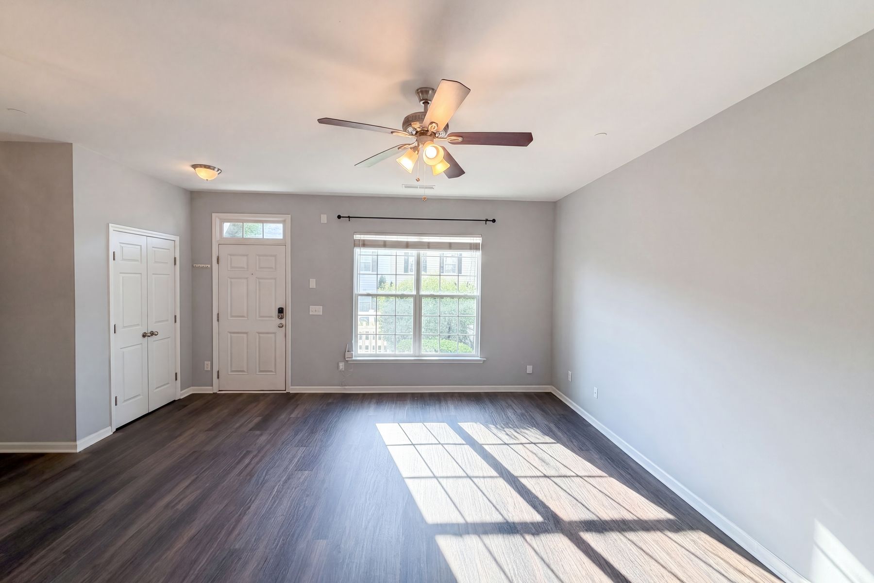 Property photo 3 of 1121 Consortium Dr Unit 114