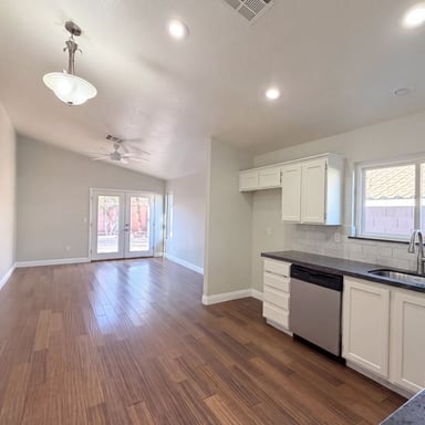 Property photo 2 of 8032 Tailwind Ave