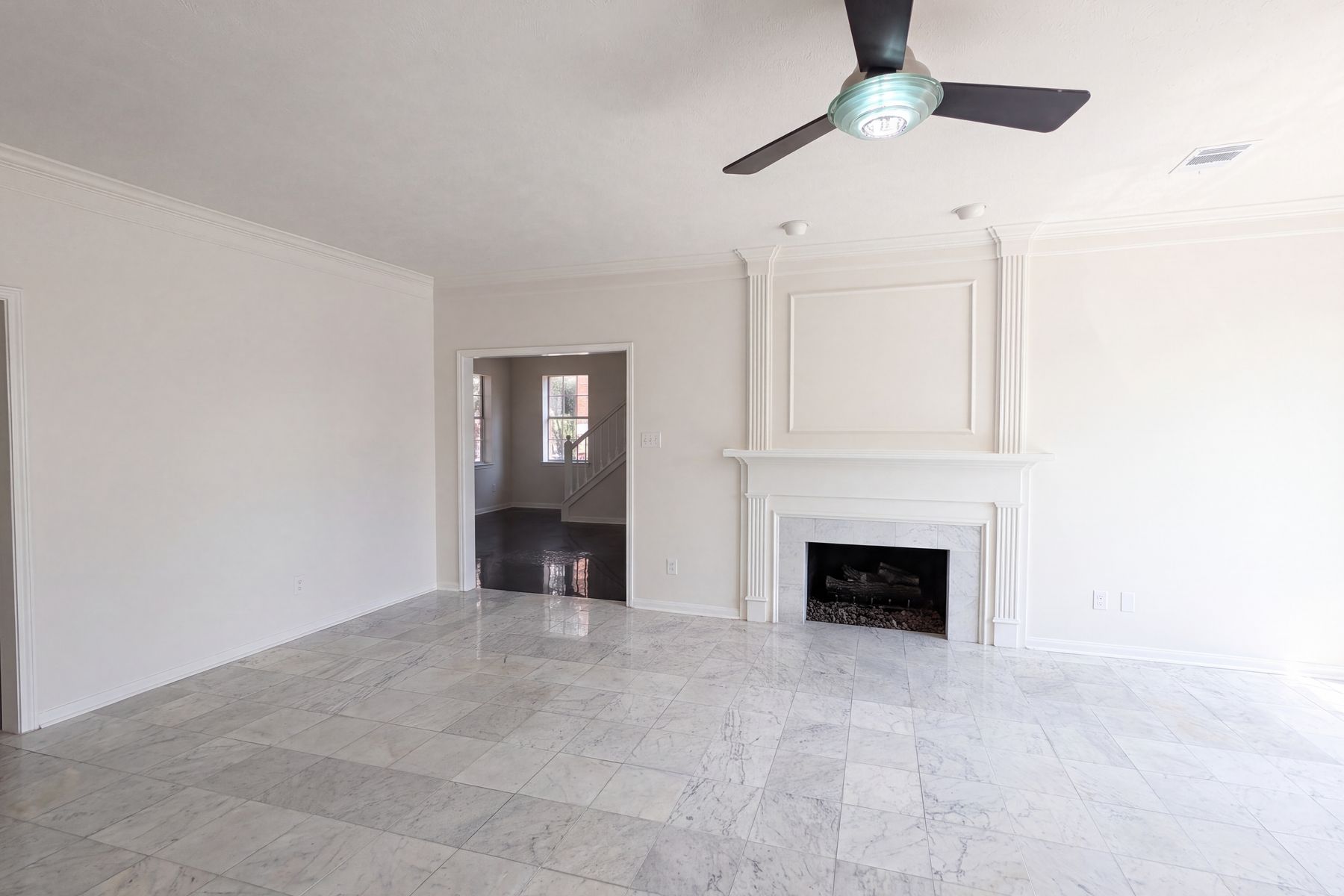 Property photo 3 of 1231 Jeanette Way