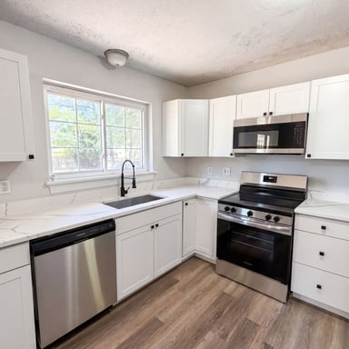 Property photo 2 of 1010 North Ave
