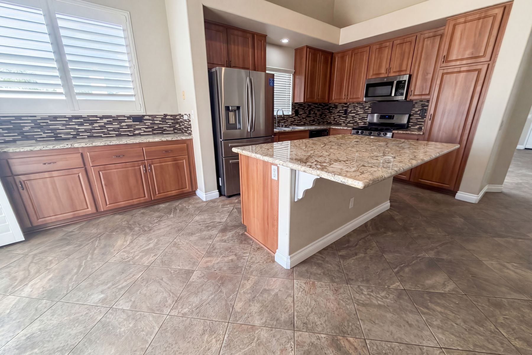 Photo 2 of 34 of 3630 Vanderbilt Dr, Corona, CA