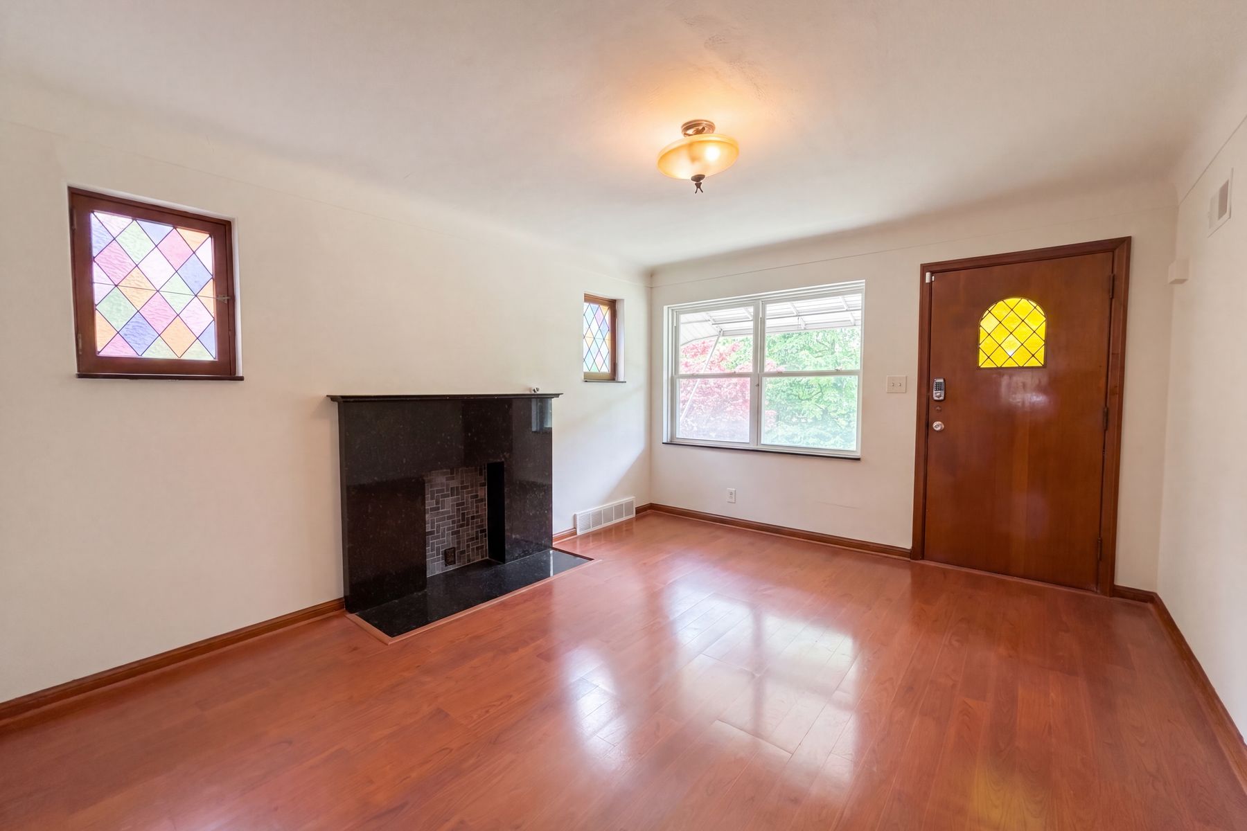 Property photo 3 of 5363 Reber Pl