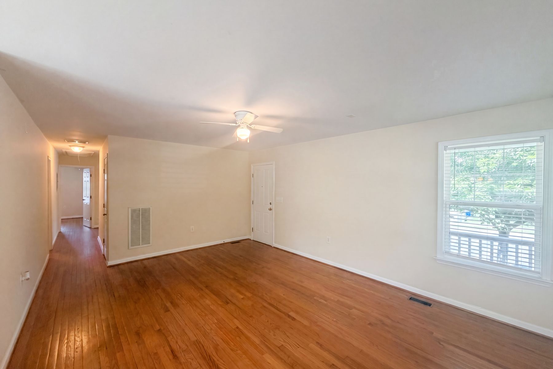 Property photo 3 of 900 Dorothy Sanders Way