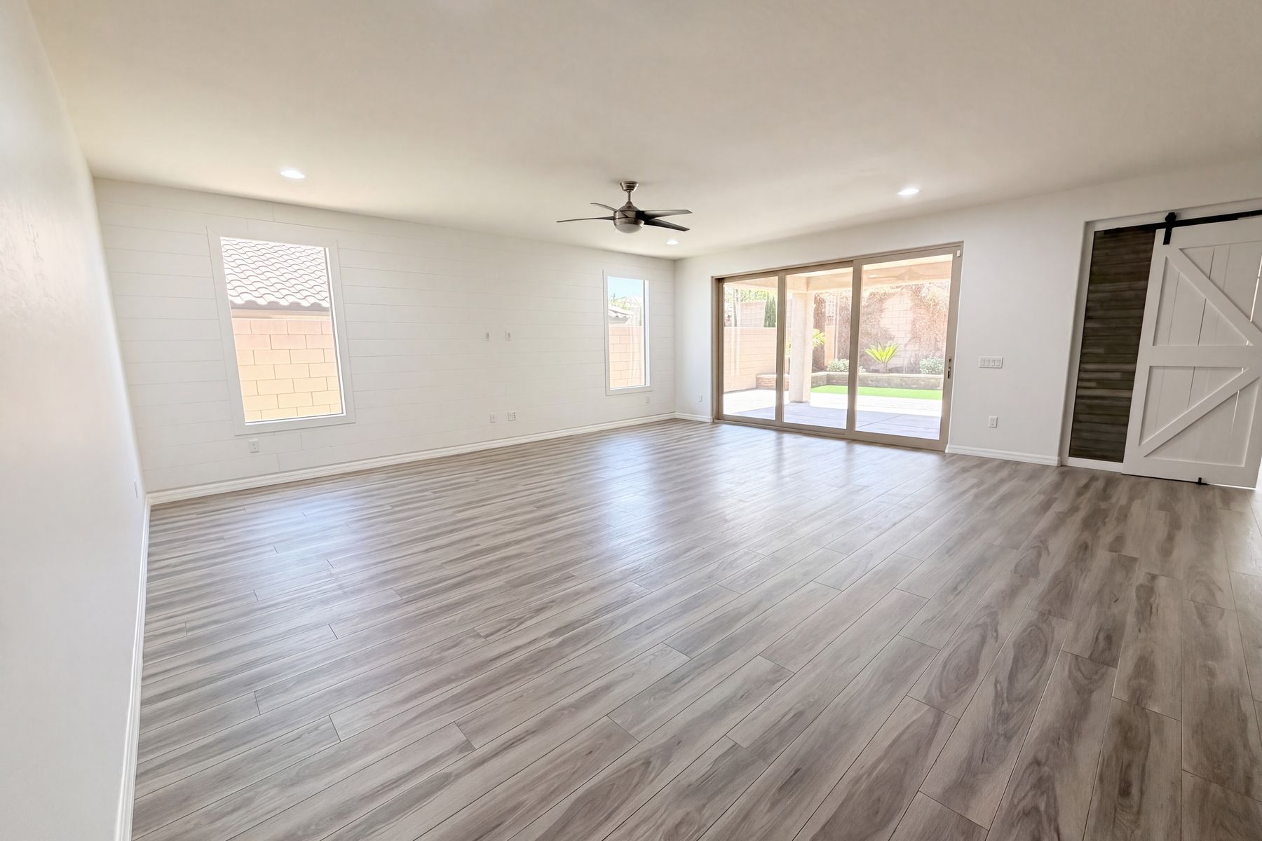 Property photo 3 of 10619 Skye Paseo Ave