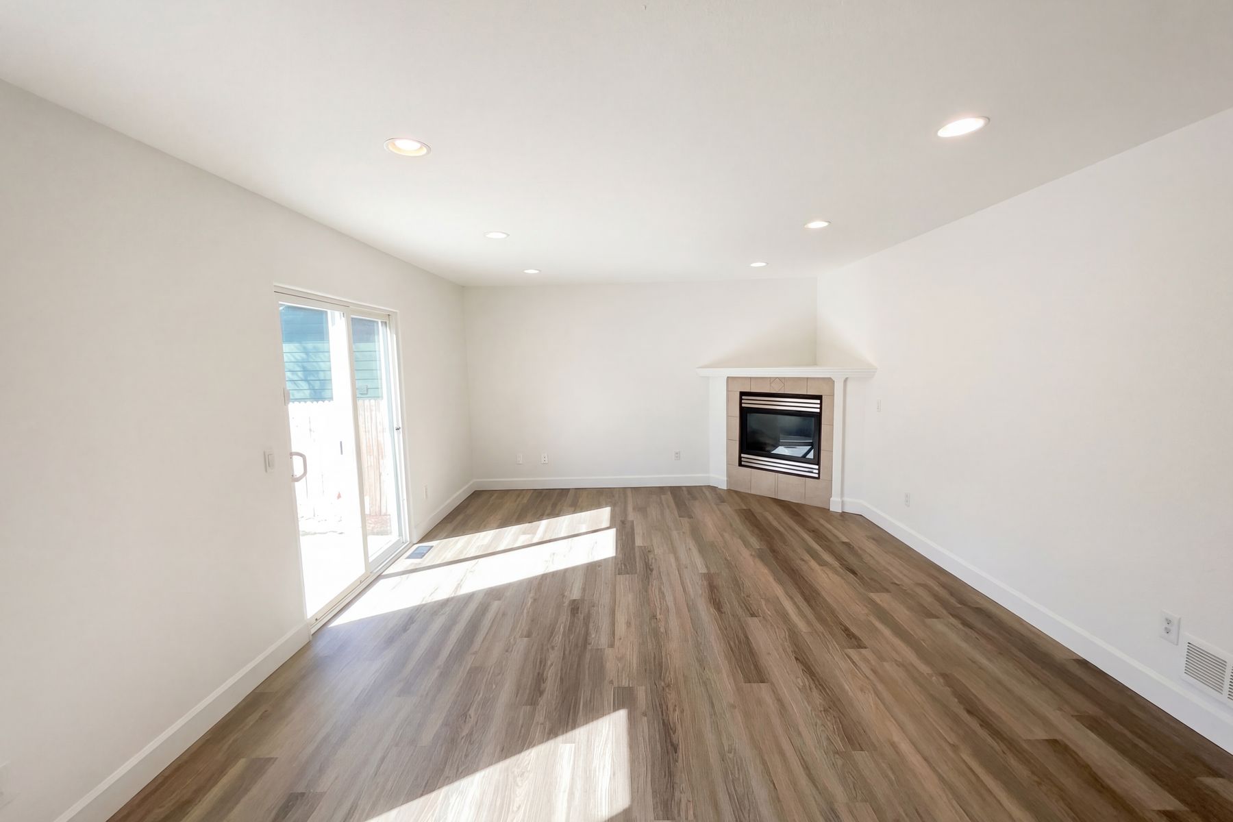 Property photo 3 of 9686 Fairwood St