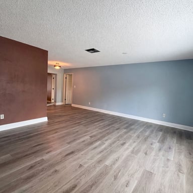 Property photo 3 of 9605 NW 81st St