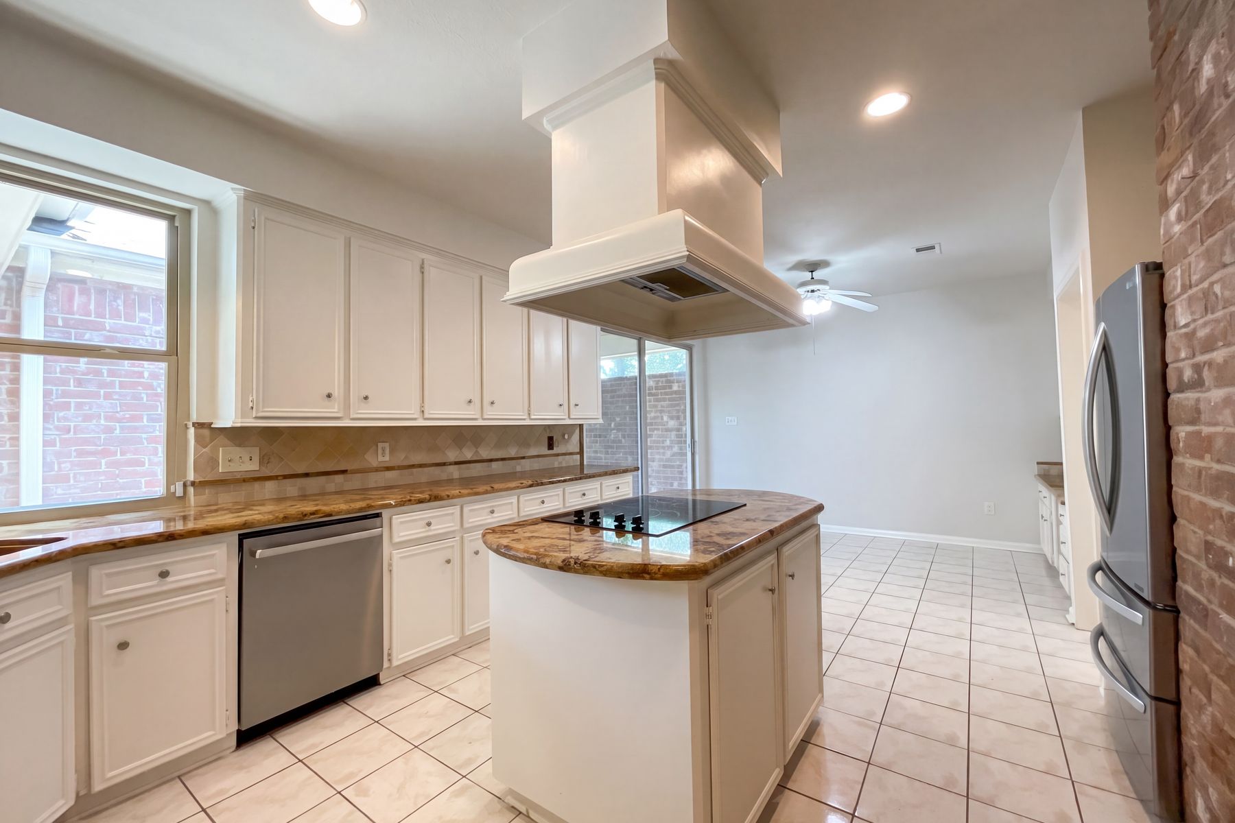 Property photo 3 of 12910 Ashford Chase Dr
