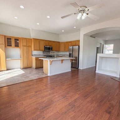 Property photo 3 of 9889 Northrup Dr