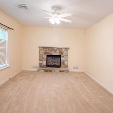Property photo 3 of 814 Clearview Dr