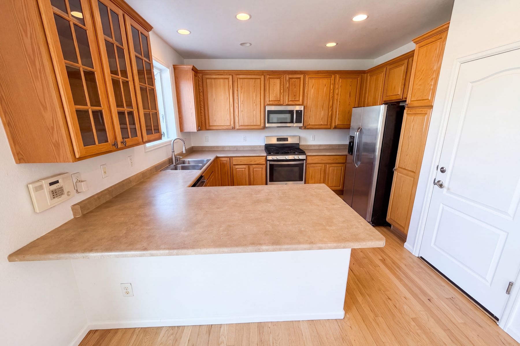 Photo 2 of 31 of 10253 Uravan St, Commerce City, CO