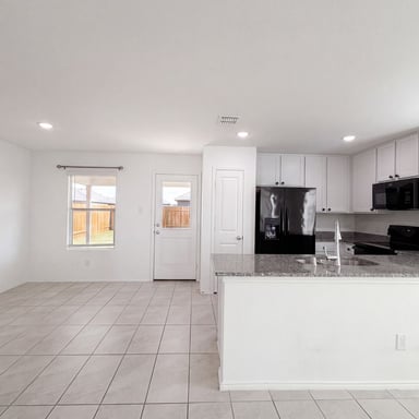 Property photo 2 of 408 Riverside Dr
