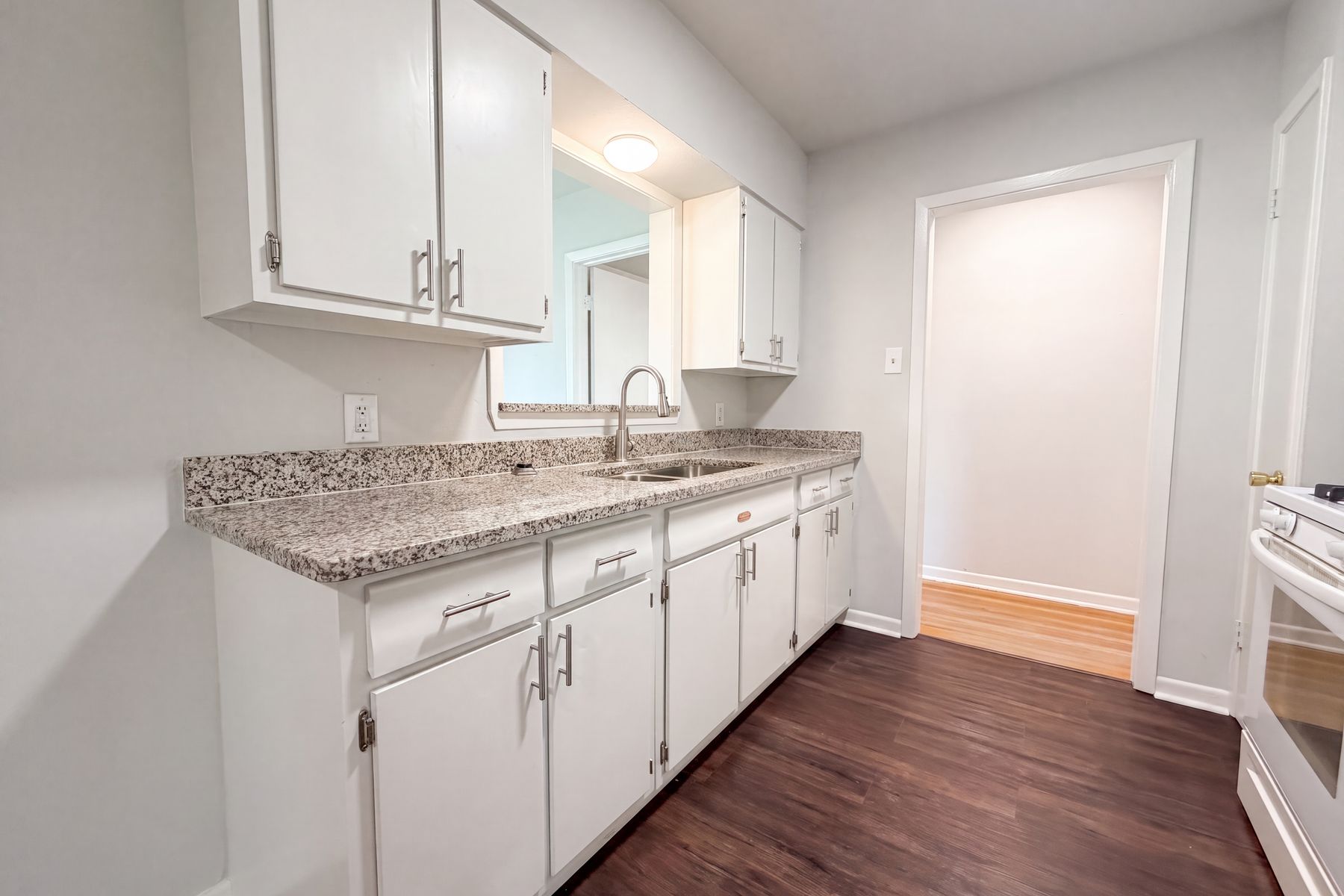 Photo 2 of 15 of 4922 Bernadine Dr, San Antonio, TX