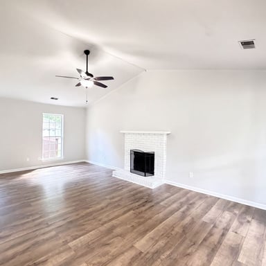 Property photo 3 of 10244 Gloman Ct