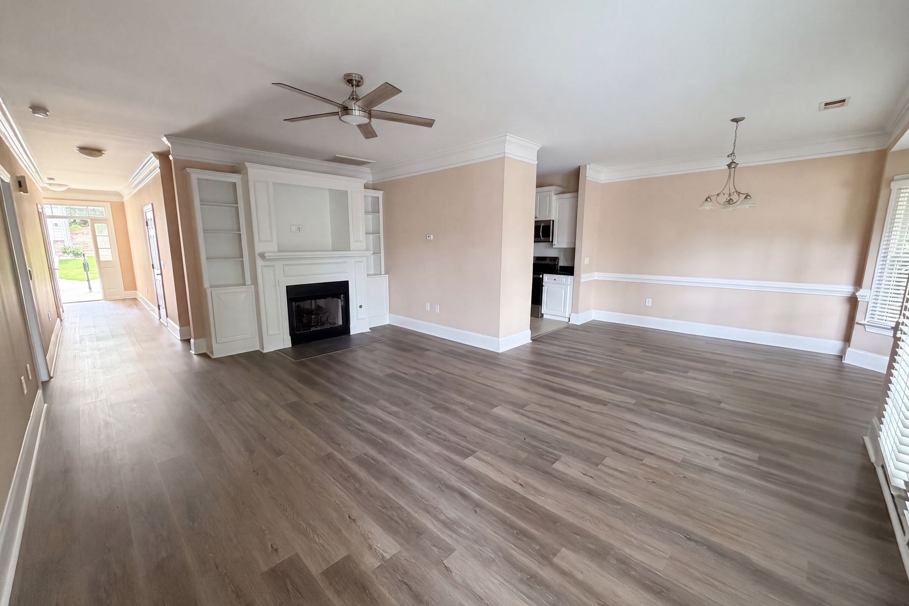 Property photo 3 of 108 Cart Way