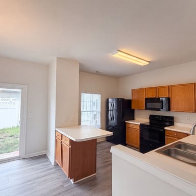 Property photo 2 of 5111 Brooke Lauren Ln