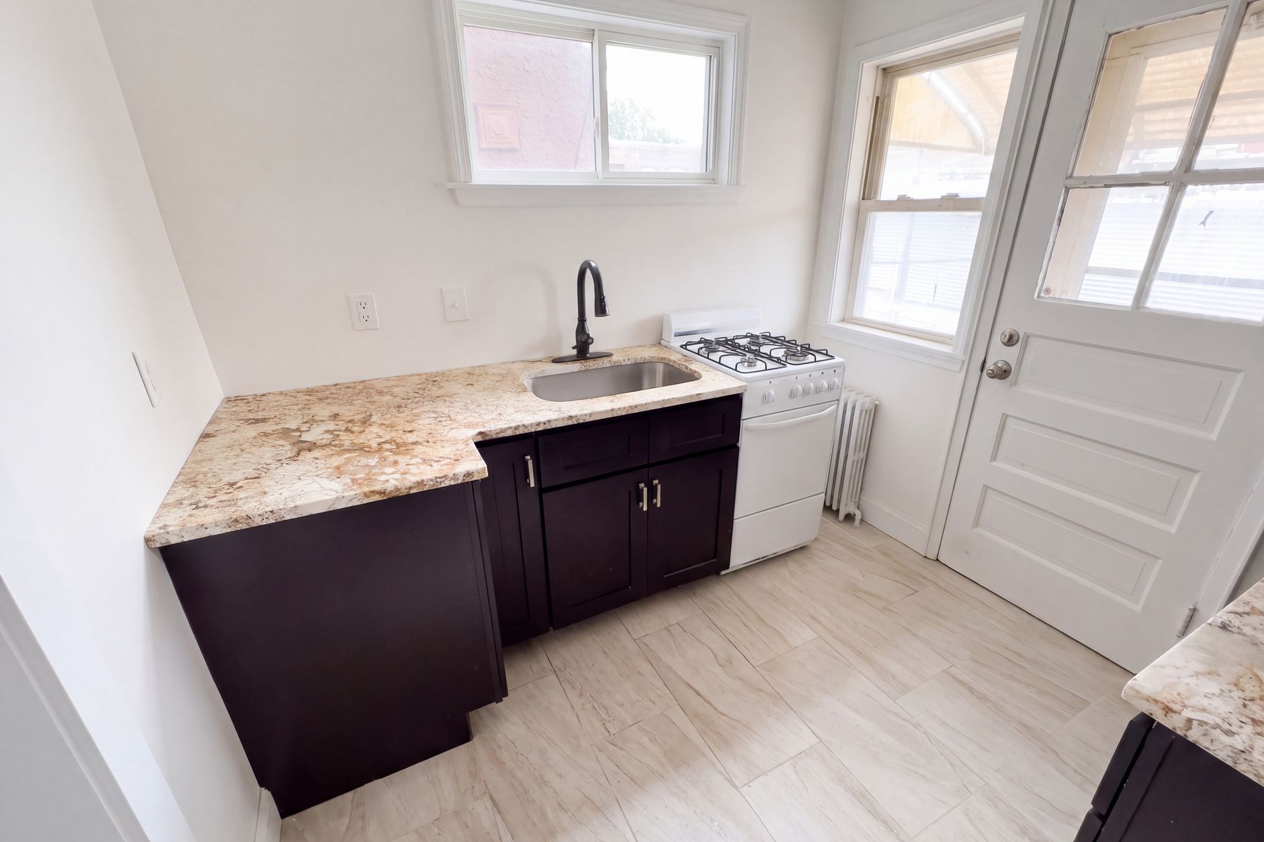 Photo 2 of 21 of 1809 Wakeling St, Philadelphia, PA