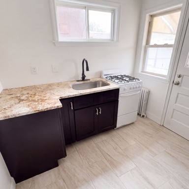 Property photo 2 of 1809 Wakeling St