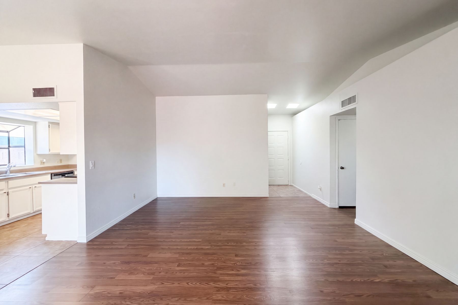 Property photo 3 of 10701 W Campbell Ave