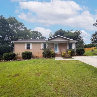 Property photo 1 of 694 Cummins Ave