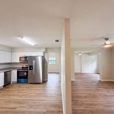 Property photo 2 of 6520 NW 61st Ct