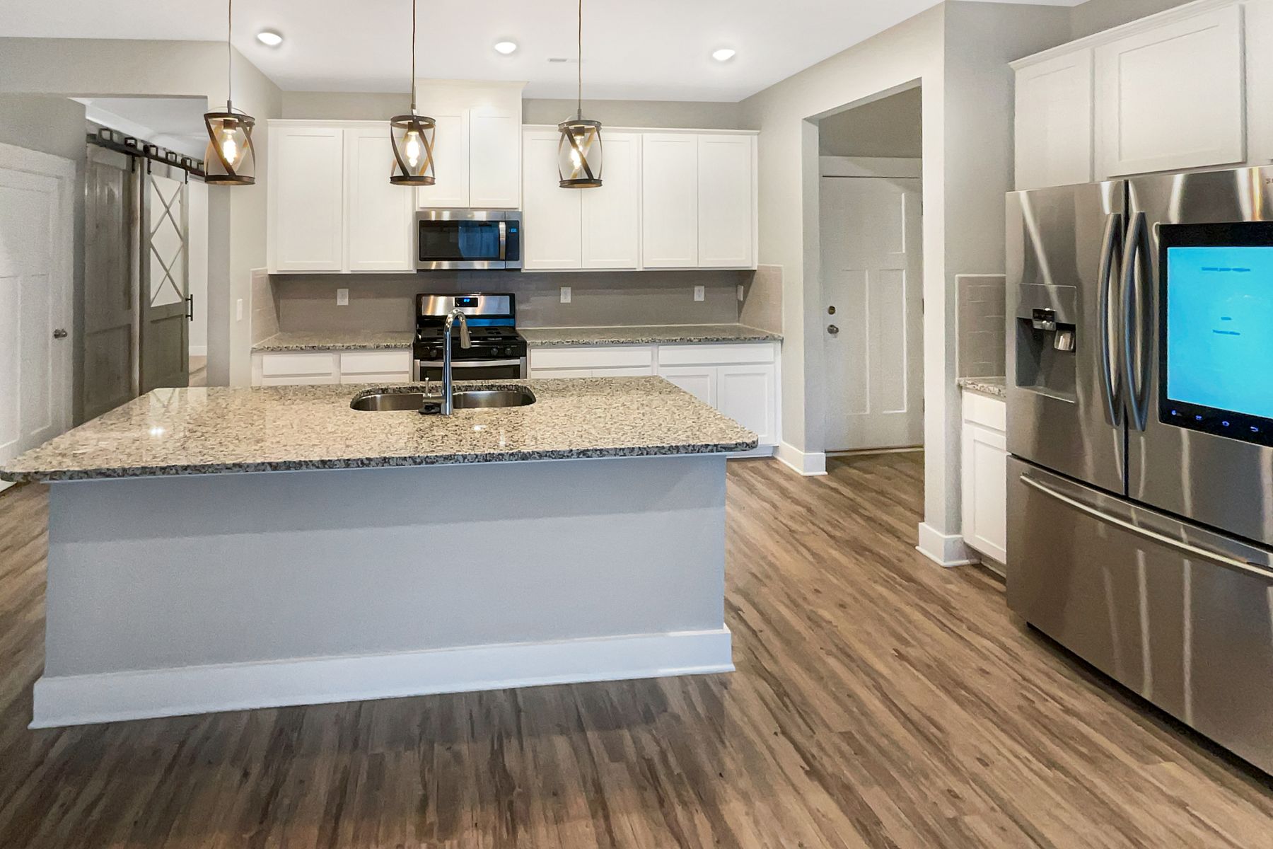 Photo 2 of 29 of 315 Pewter Cir, Simpsonville, SC