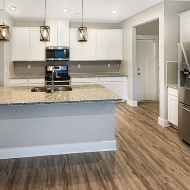 Property photo 2 of 315 Pewter Cir