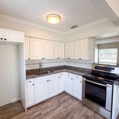 Property photo 2 of 6129 5th Ave N