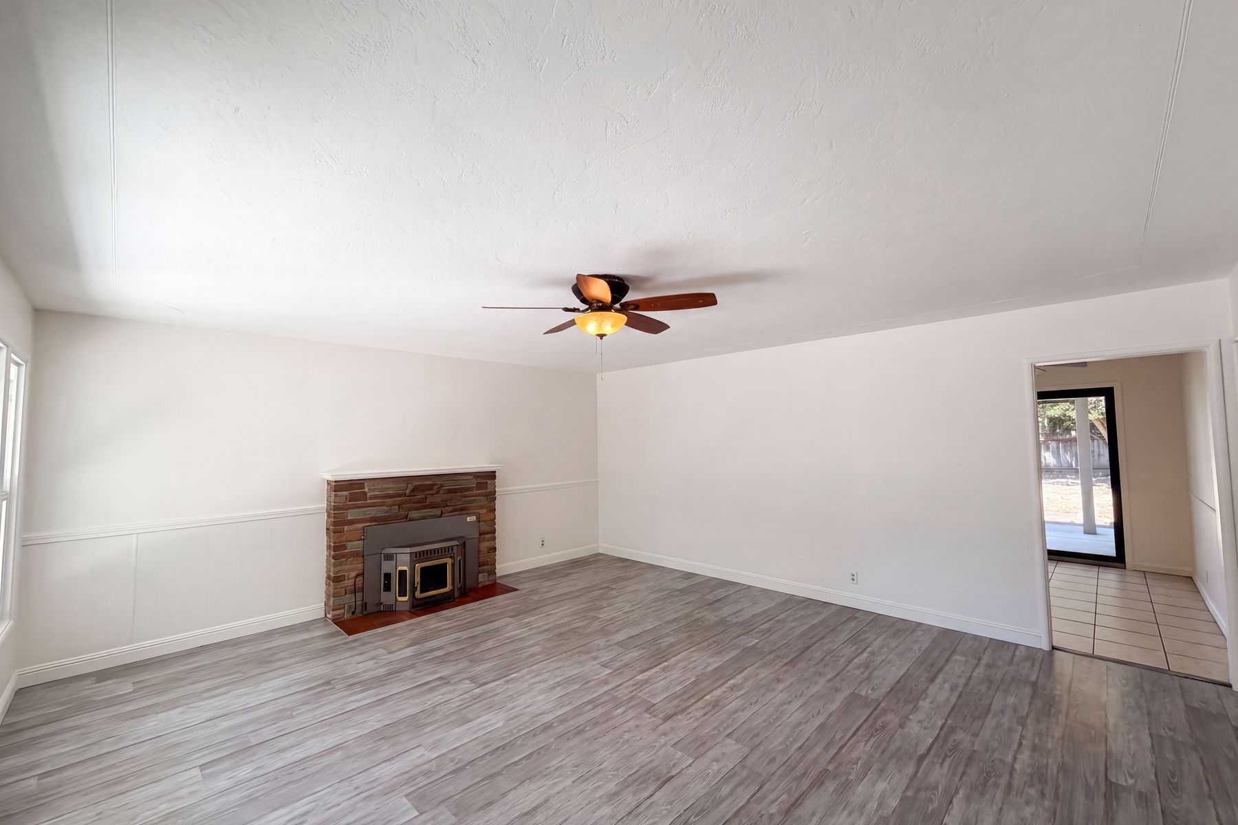 Property photo 3 of 719 N Crescent Ave