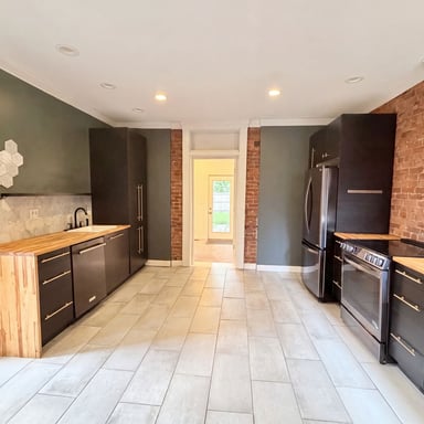 Property photo 2 of 1011 Rogers St