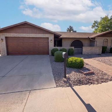 Property photo 1 of 16207 N 11th Pl