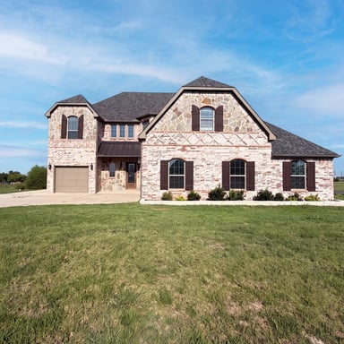 Property photo 1 of 1208 Redbud St