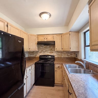 Property photo 2 of 2630 SE 8th Ave