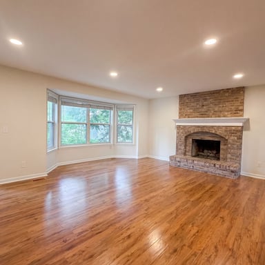 Property photo 3 of 16201 Surfview Ct