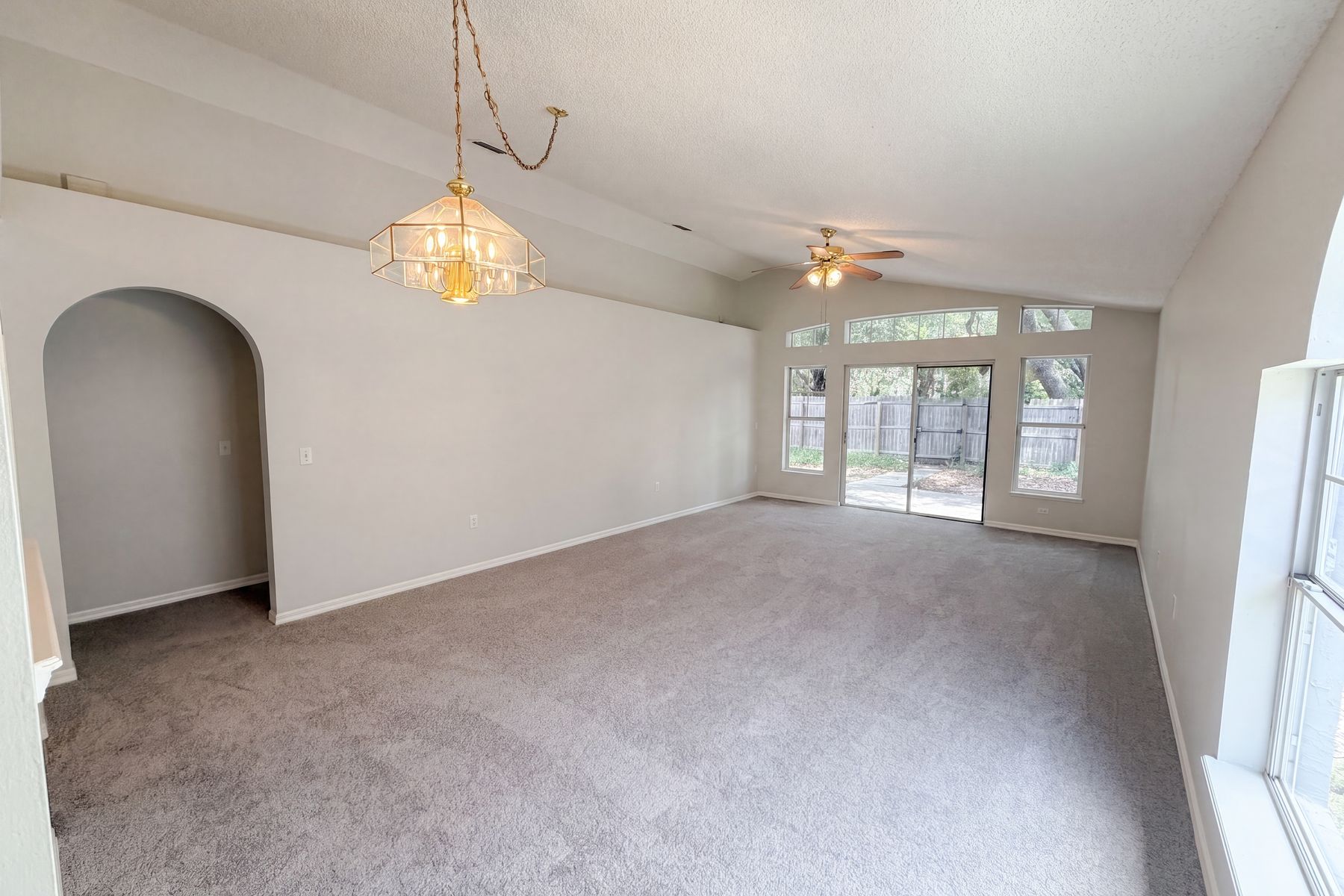 Property photo 3 of 114 Pamala Ct