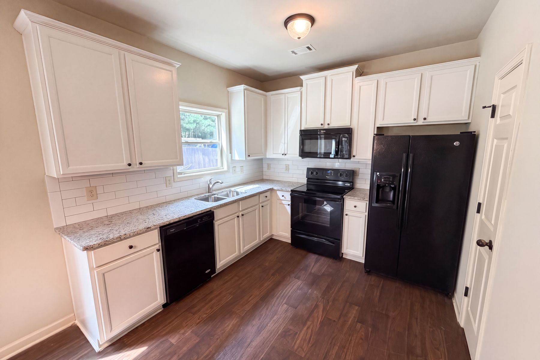 Photo 2 of 45 of 1036 Glenwyck Dr, Braselton, GA