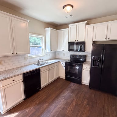 Property photo 2 of 1036 Glenwyck Dr