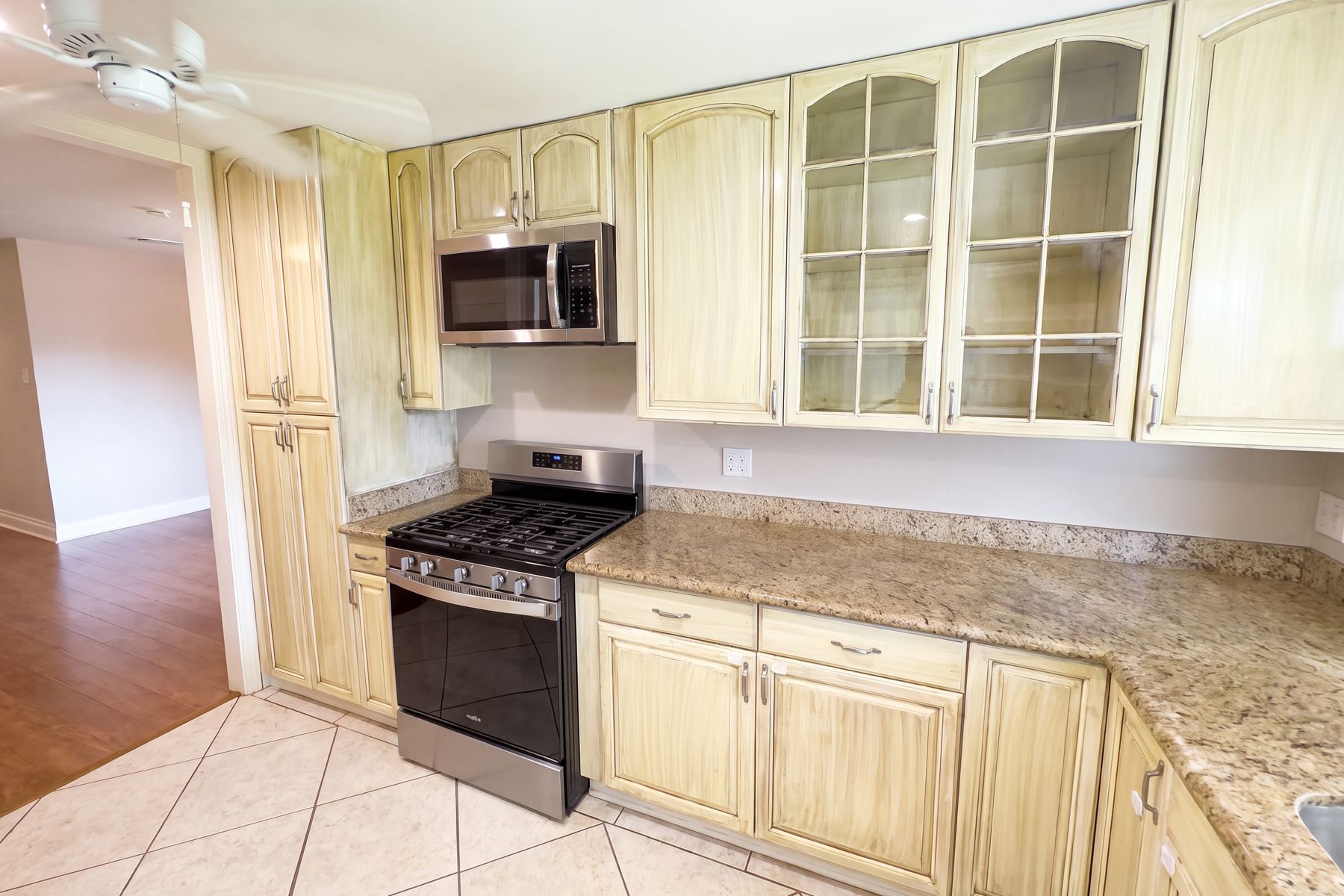 Photo 2 of 27 of 6100 Nora St, Metairie, LA